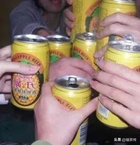 广氏菠萝啤是老品牌吗,广氏菠萝啤第一代包装