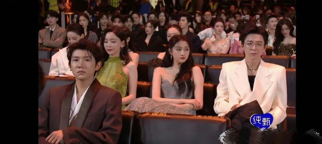 网友曝光的微博之夜明星座位安排,微博之夜座位图看明星咖位