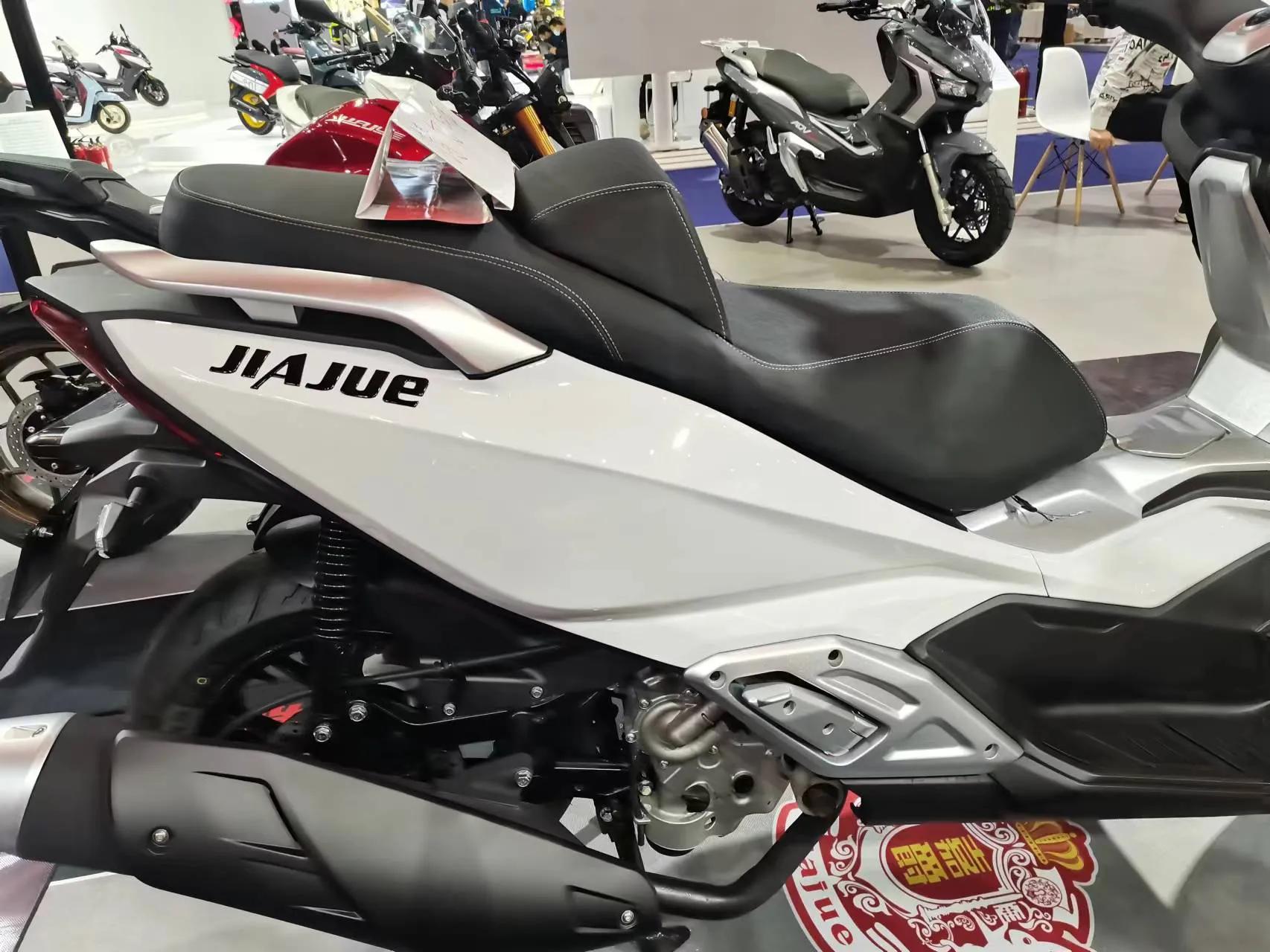 嘉爵800四缸对比摩迪威800,嘉爵800四缸深度骑行测评