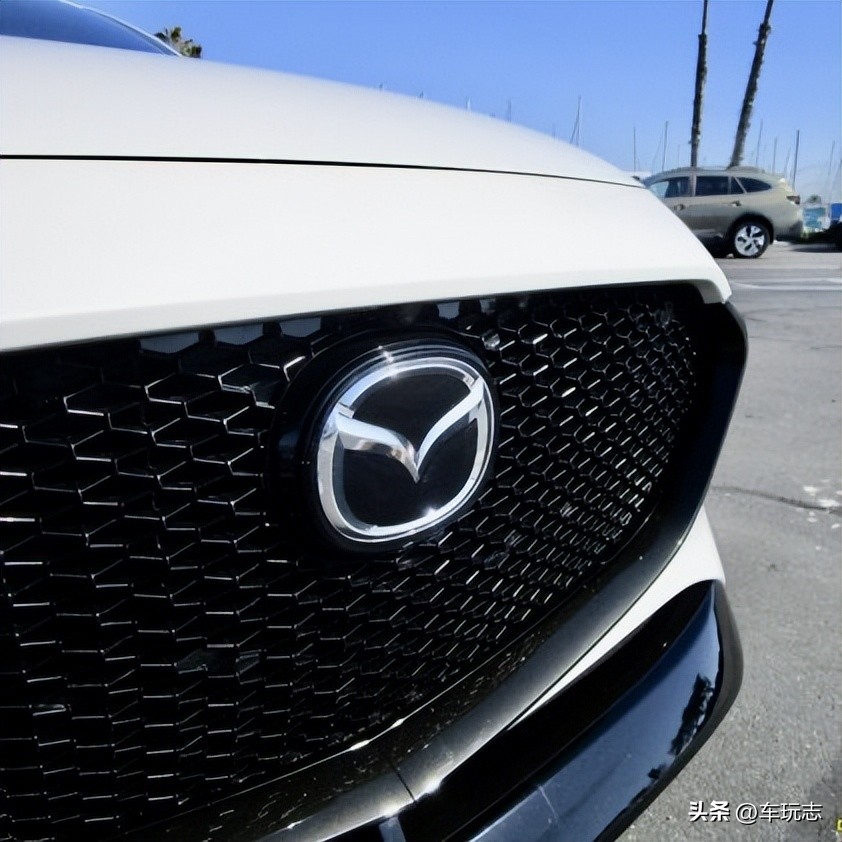 马自达3两厢版2024款,2023款马自达32.0质擎版配置