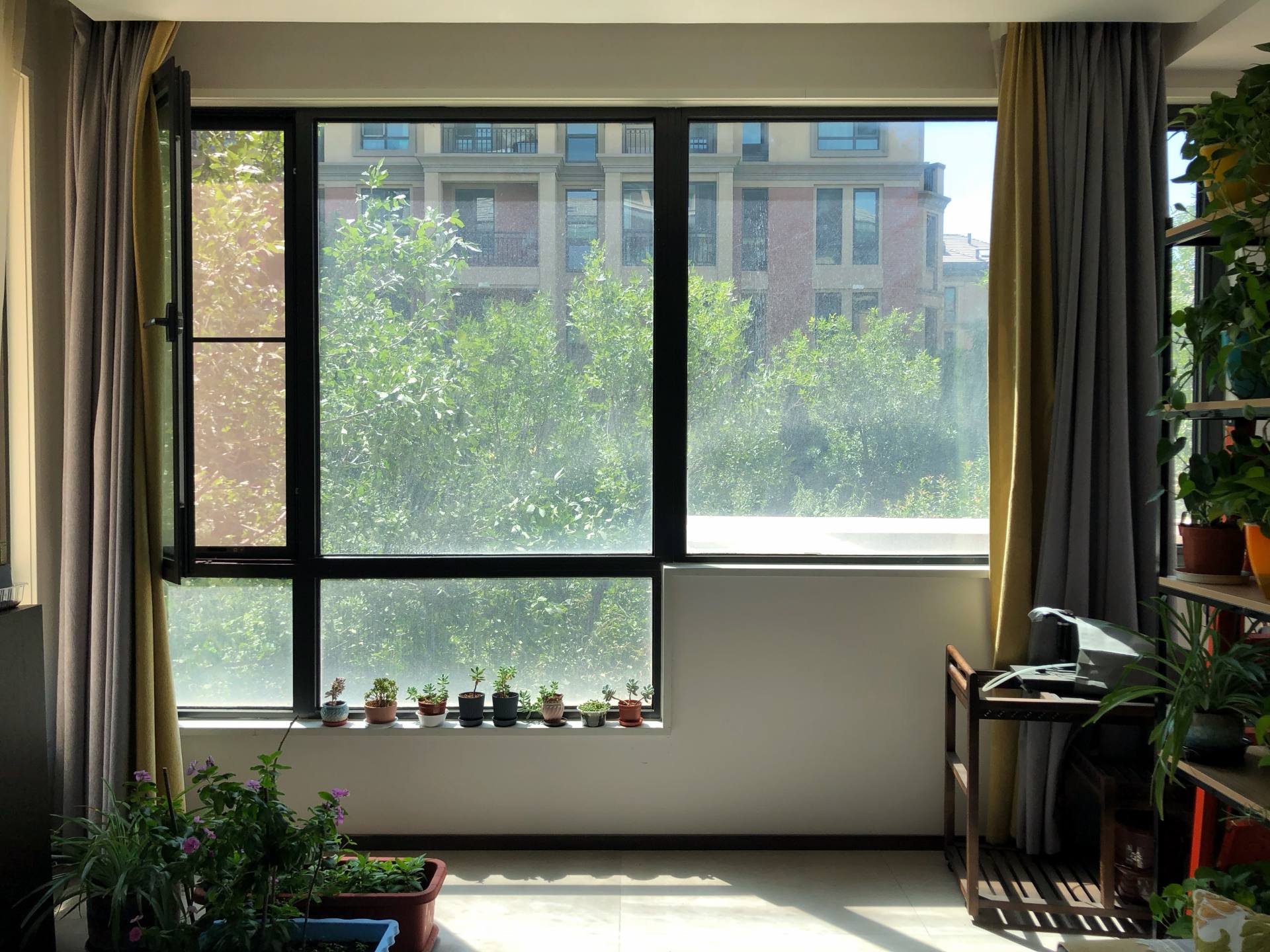 擦窗机器人沉浸式擦窗,擦窗机器人小窗户测评