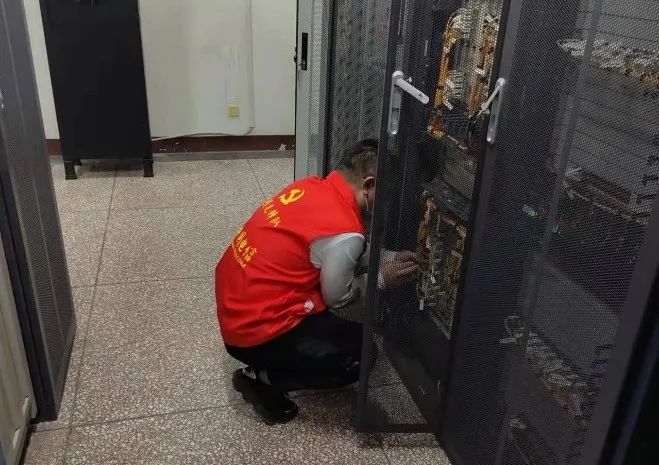 鍑哄緛鎸傚竻,鍑哄緛瑾撹█