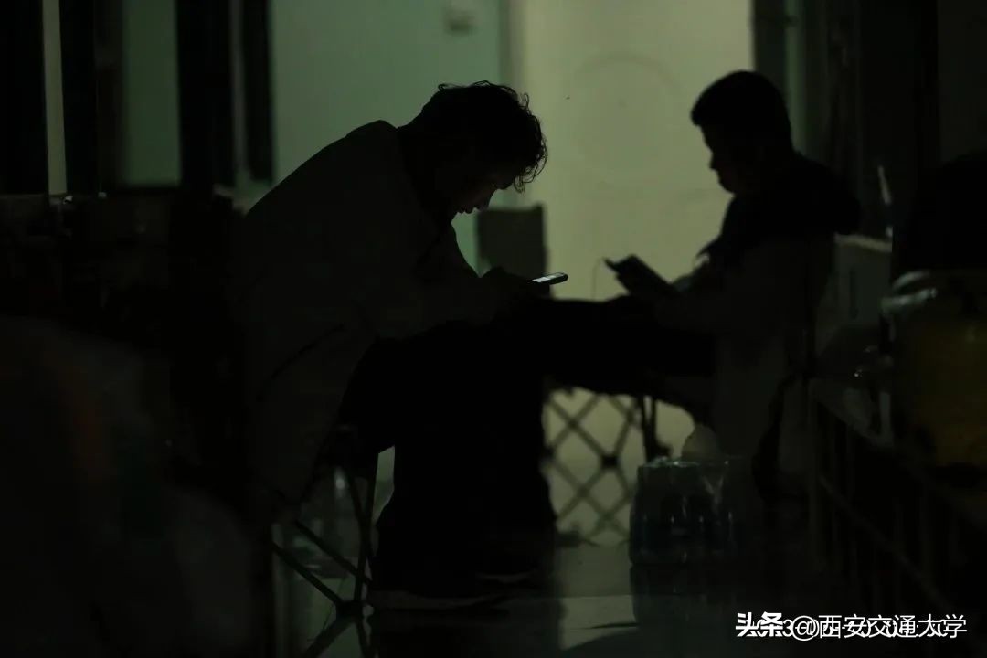 星空寻梦，共赴未来！走进西安交大幼儿园第七届“勇敢者之夜”