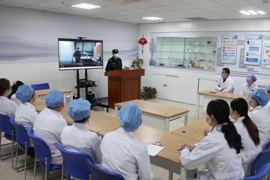 在医院工作的警察,公安民警去医院干什么