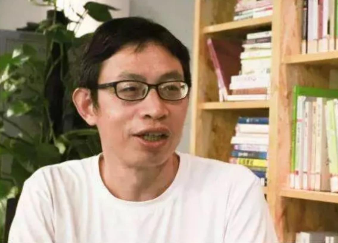 2008年汶川地震，丢下学生逃跑的北大才子范美忠，后来怎么样了？