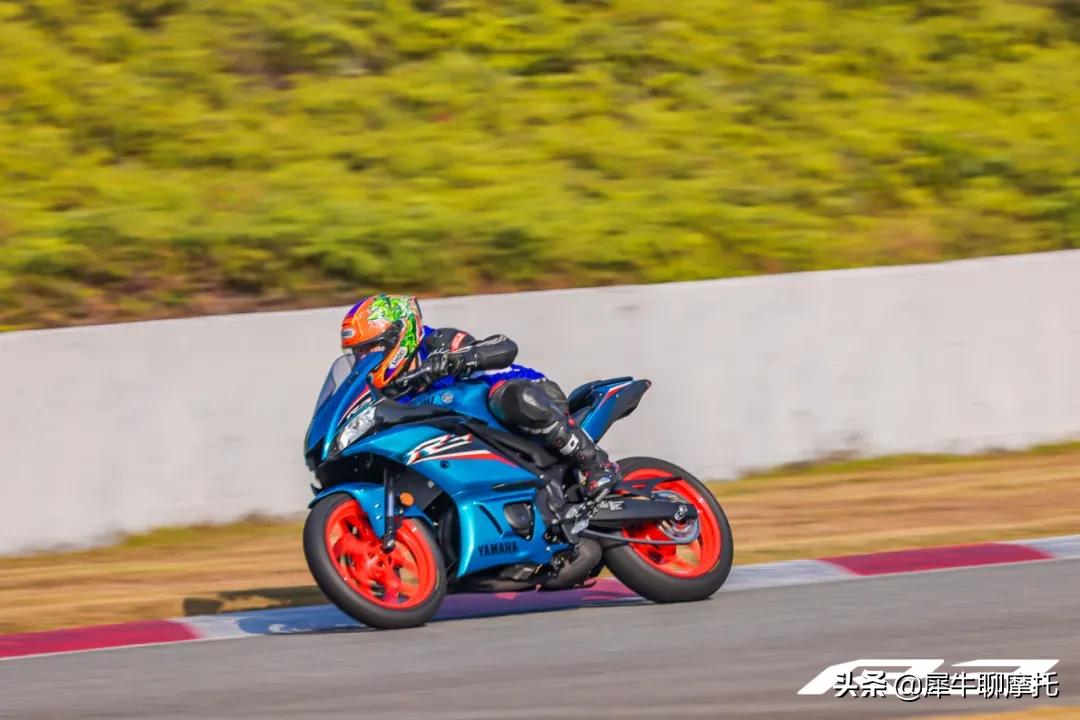 雅马哈r3过弯,雅马哈r3跑山路
