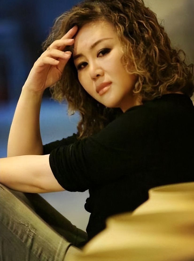 中央电视台原女主播方静现在情况,央视已故女主持人方静