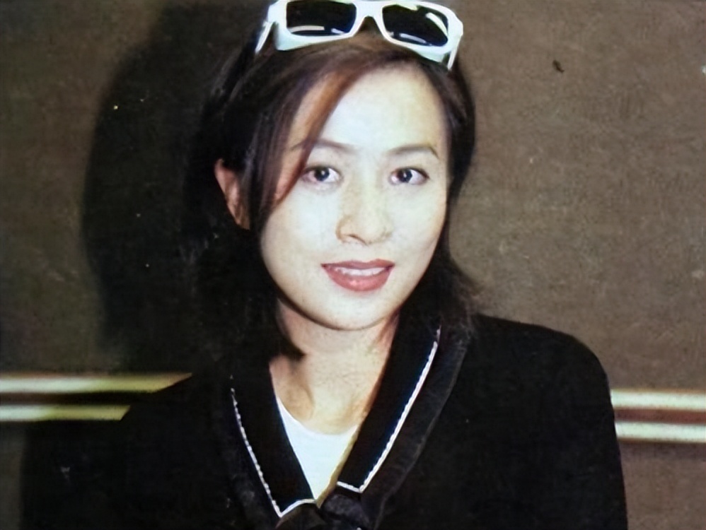 32年前，究竟是谁拍下了刘嘉玲的“照片”？