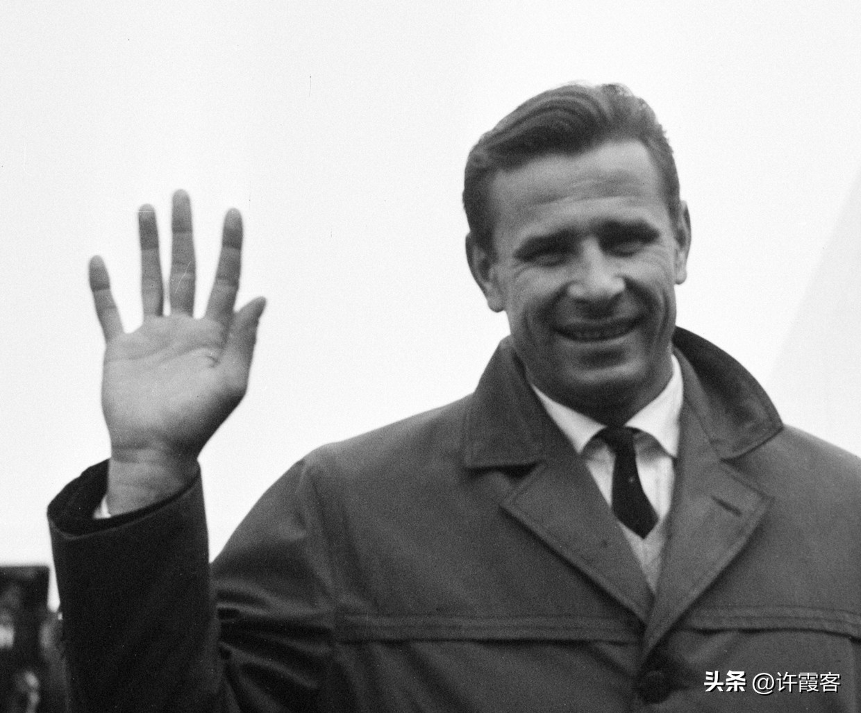 雅辛与贝利谁年龄大,贝利是最厉害的吗