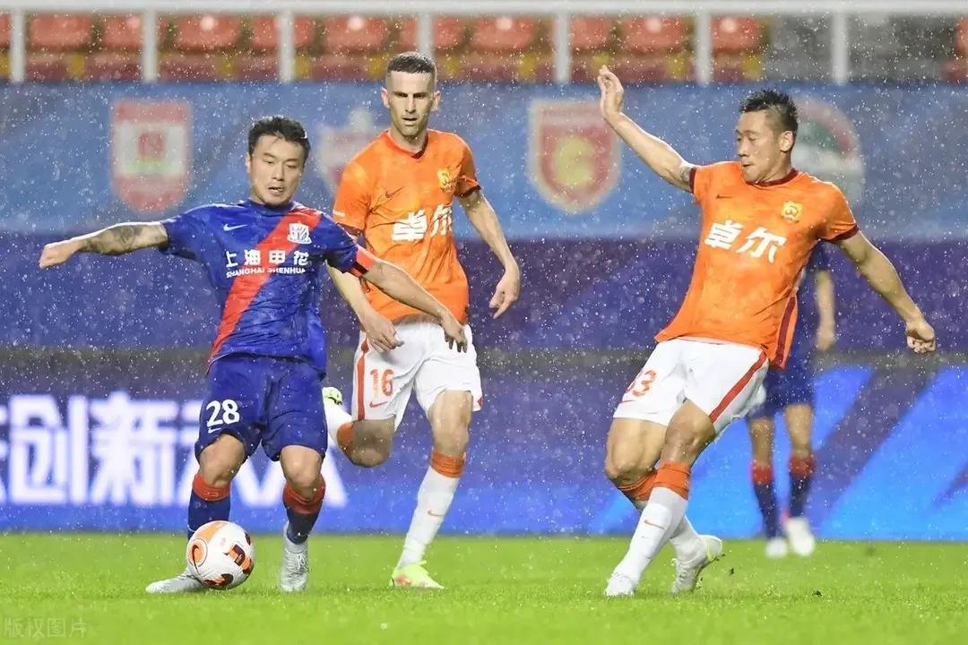 中超联赛武汉三镇夺冠积分榜,中超武汉三镇首败