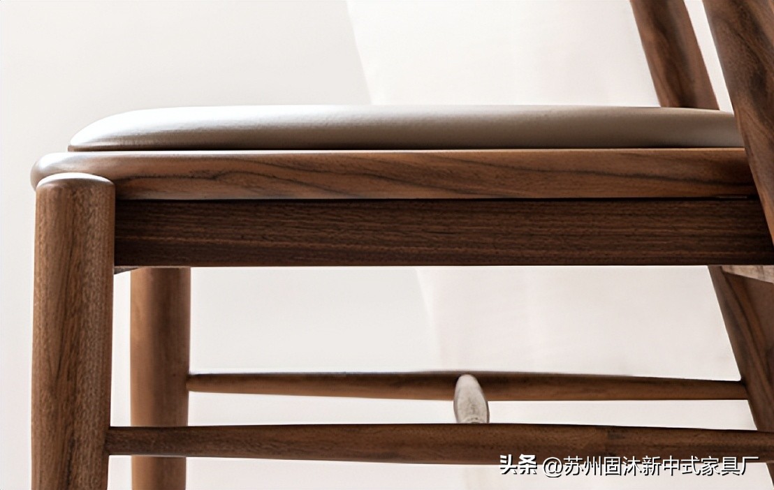 家具是原木风格治愈系小户型,原木家具现代简约风