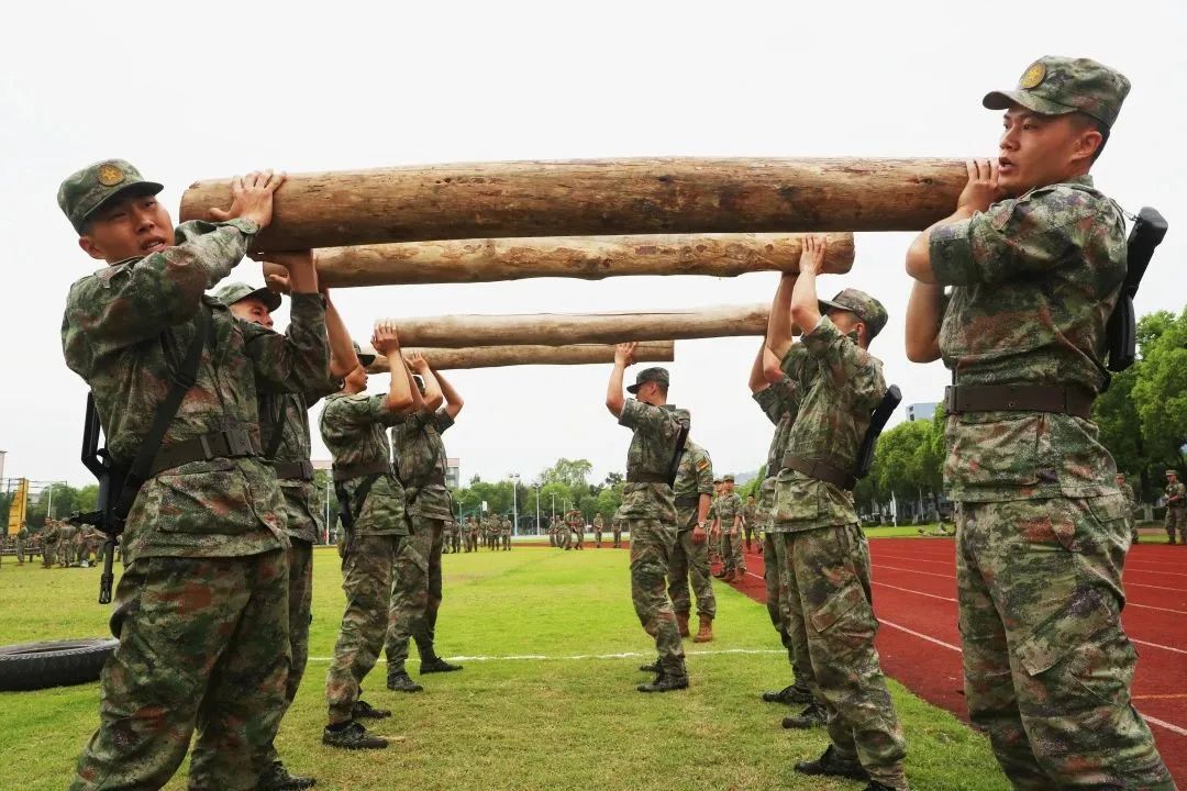 燃爆全场这场军体运动会血性十足,2021年海军陆战队军体运动会