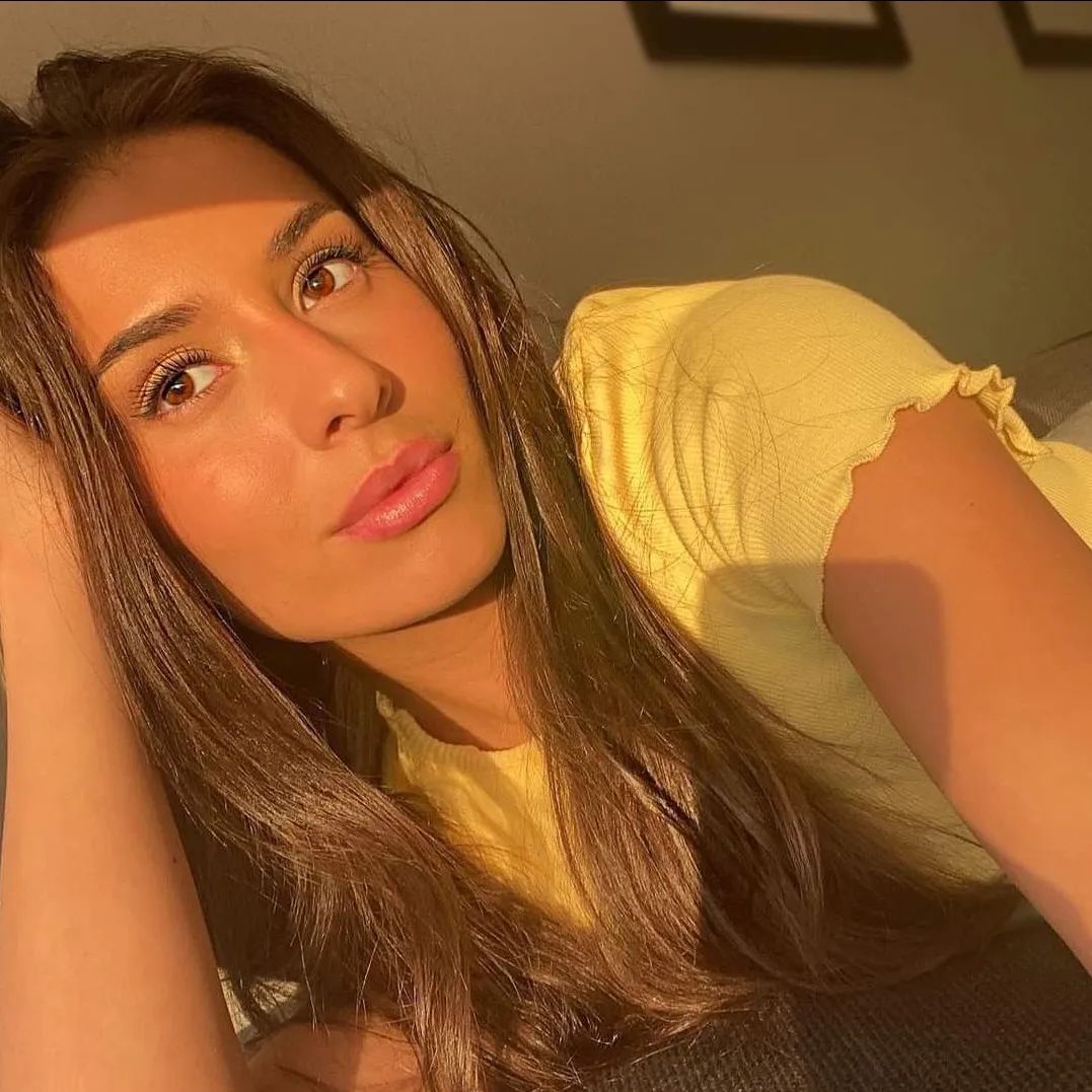 哈兰德女友伊莎贝尔多高,哈兰德女友伊莎贝英国