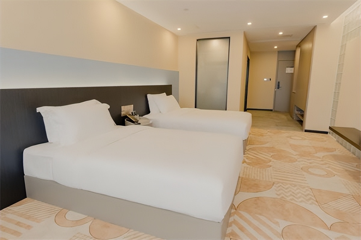 鹏客假日酒店价格,珠海星住酒店