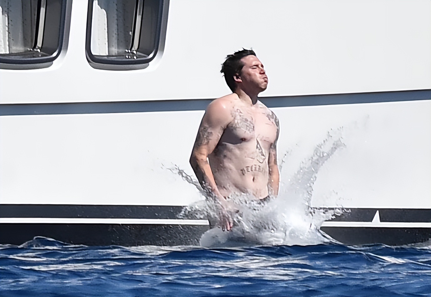 贝嫂承认与儿媳冷战不和,贝嫂跟婆婆闹翻事件视频