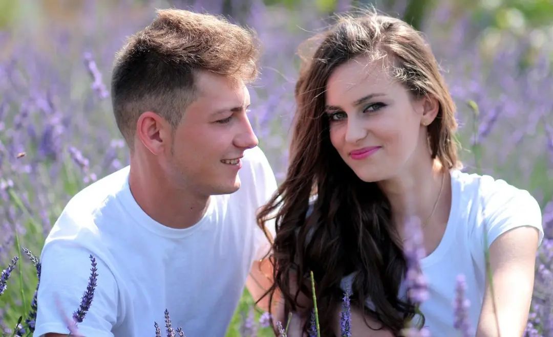 男女吵架后冷战时的真实心理,男女吵架需要冷静下来一起解决