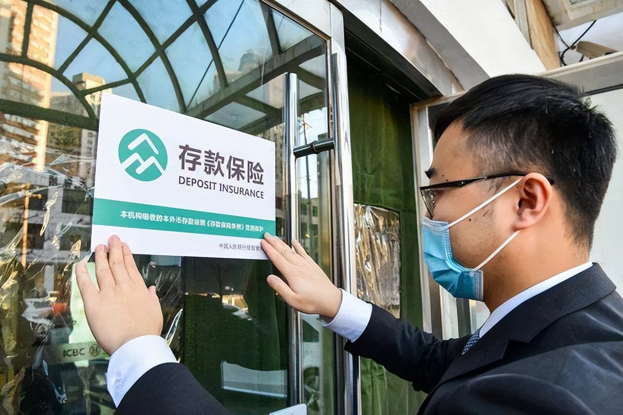 存五百万元存3年利息是多少,五千万存定期三年利息每天怎么算