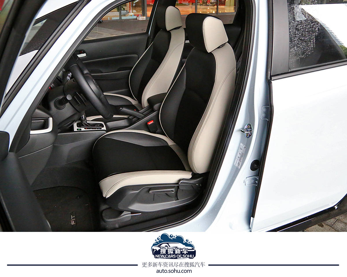 燃油车小车车,高性能燃油车的倔强试驾体验