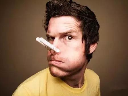 新生儿感冒鼻塞呼吸不畅怎样处理,宝宝感冒鼻子堵塞用嘴巴呼吸好吗