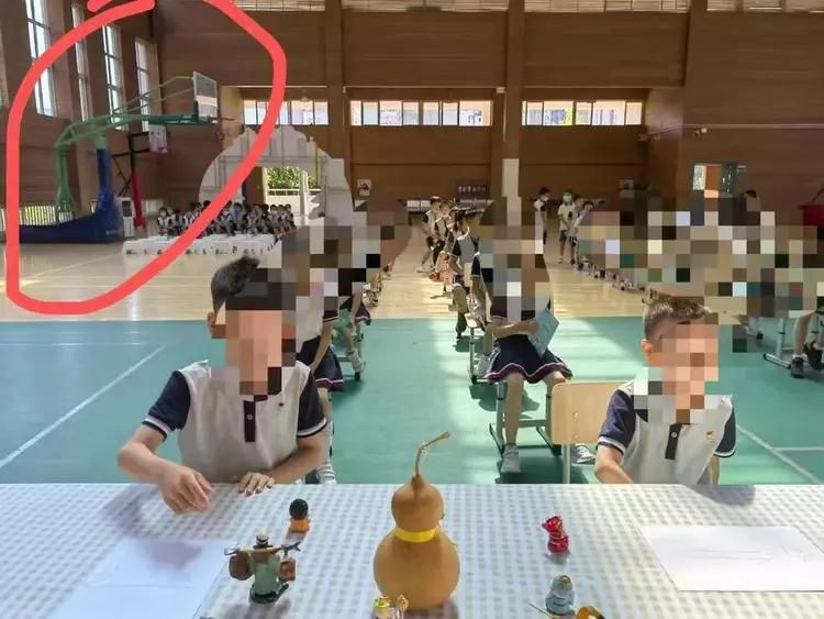 13岁男孩被篮球架砸死官方回应,一男孩被篮球架砸中身亡