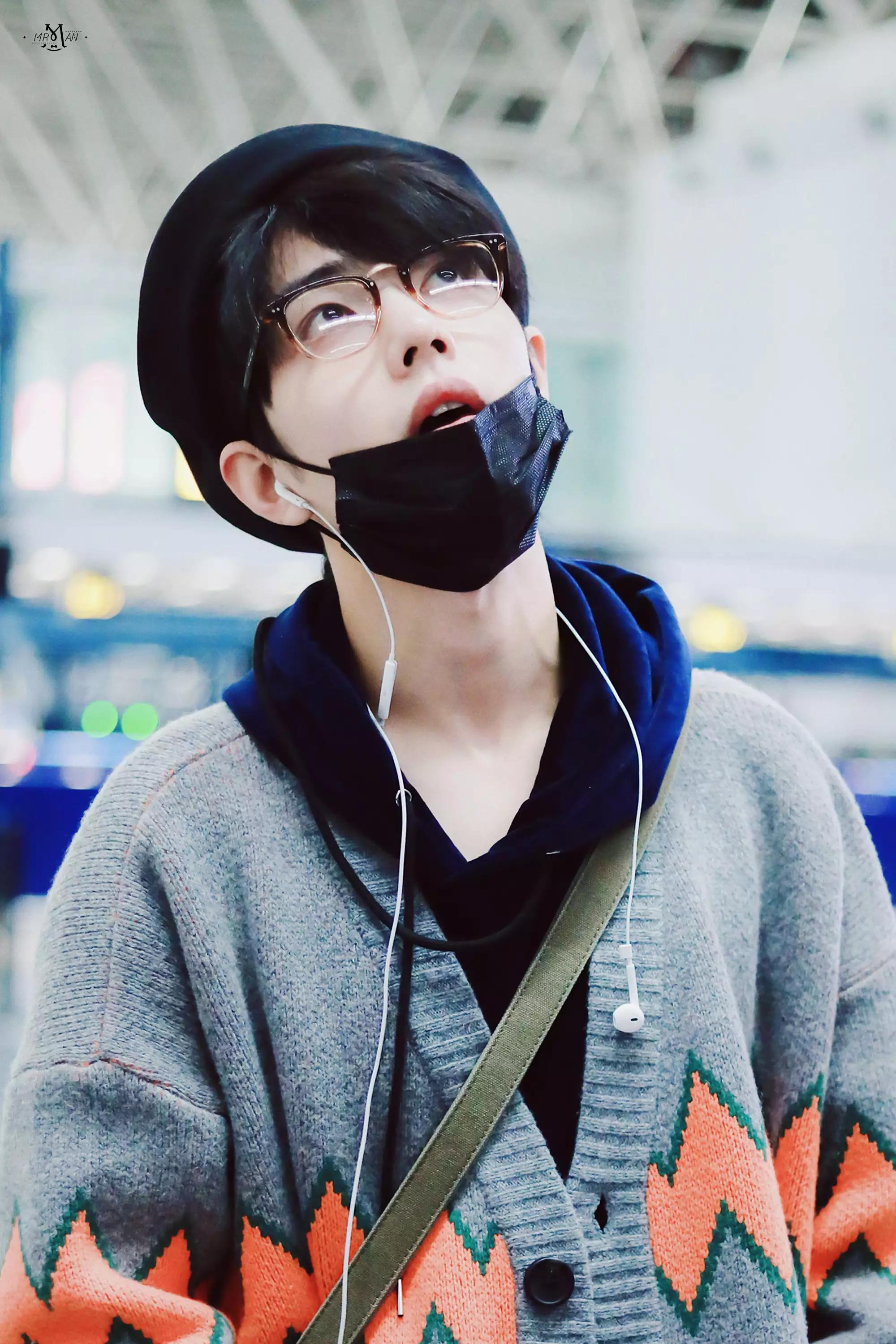 reaction肖战舞台考古,肖战x玖少年团考古完整视频