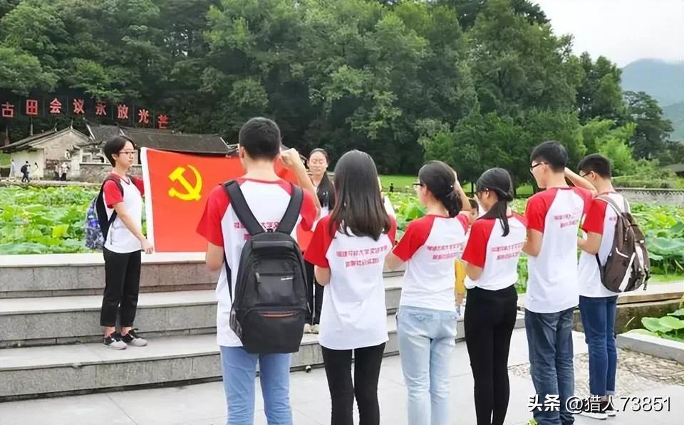 在校时入党积极分子毕业后咋办,大学入党积极分子之后是什么阶段