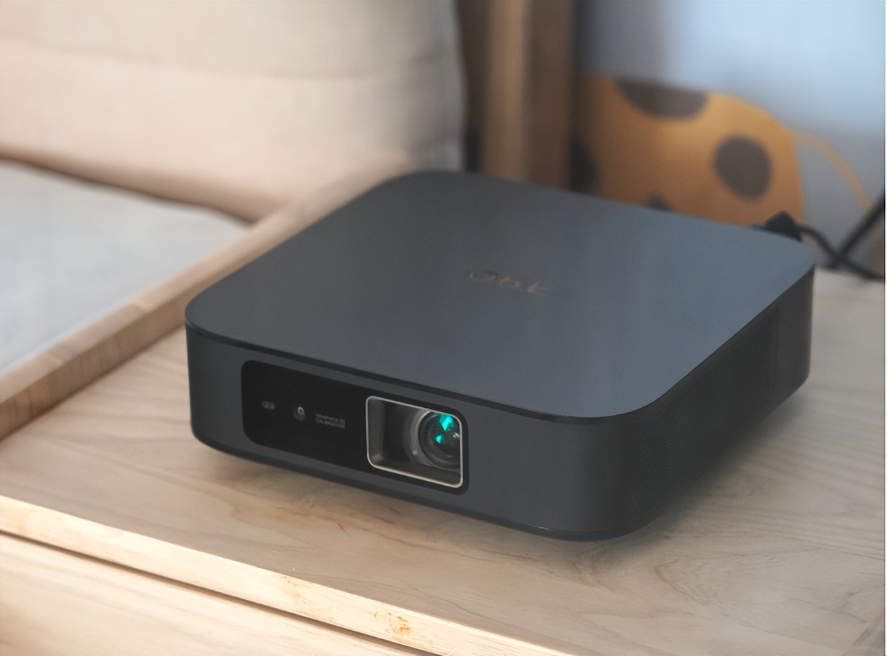 618投影仪,当贝d5xpro投影仪大眼橙对比