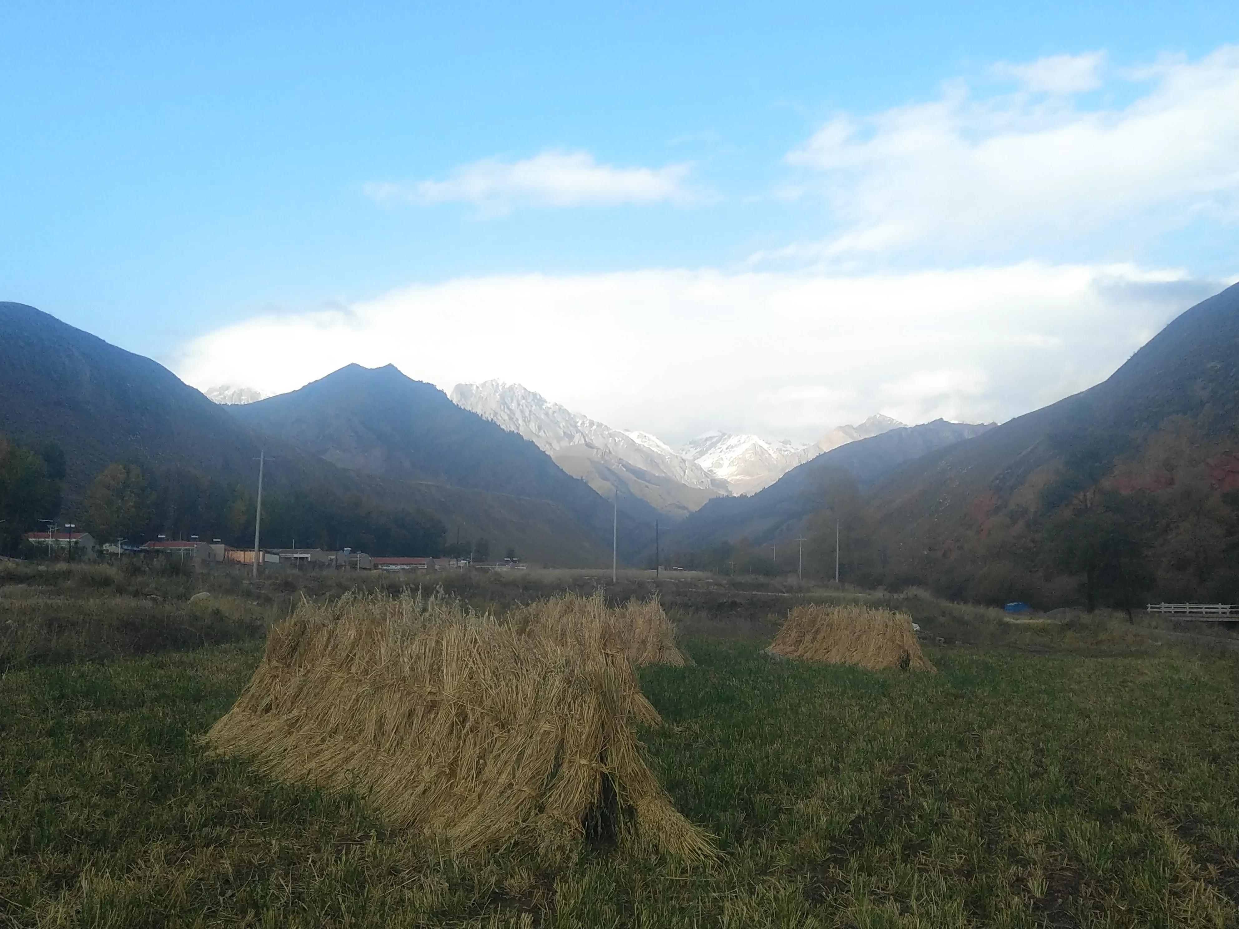 从甘肃翻越祁连山到青海,从肃北到青海沿途风景