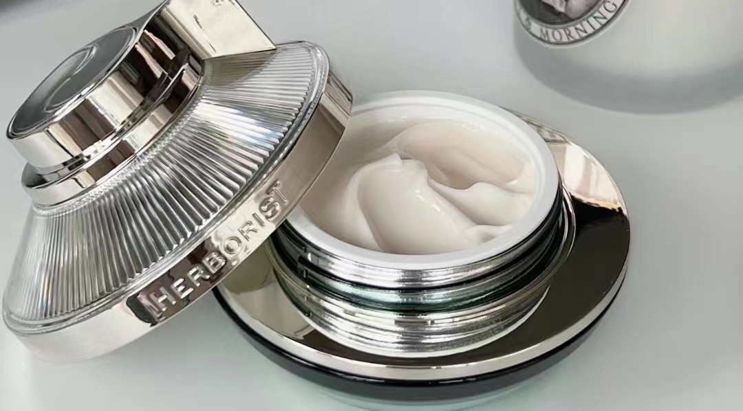 国货护肤品紧致面霜有哪些,抗皱紧致护肤品排行榜国货面霜