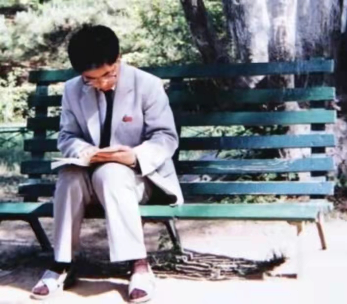 北大学霸王青松携妻隐居山林,隐居深山11年的北大生王青松