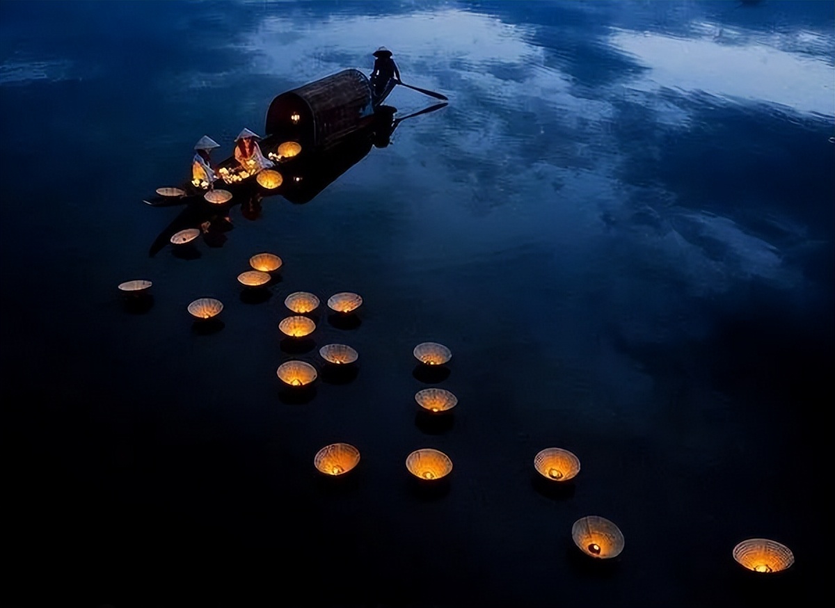 处暑习俗放河灯视频,处暑节气手工河灯