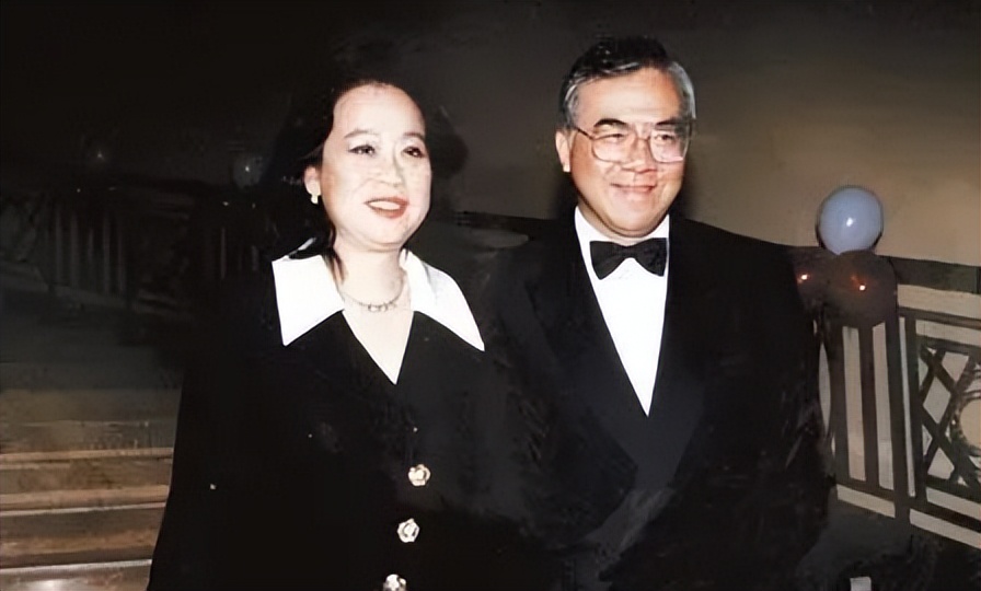 背靠银行世家，“停车场女王”身价百亿，把自己活成了豪门