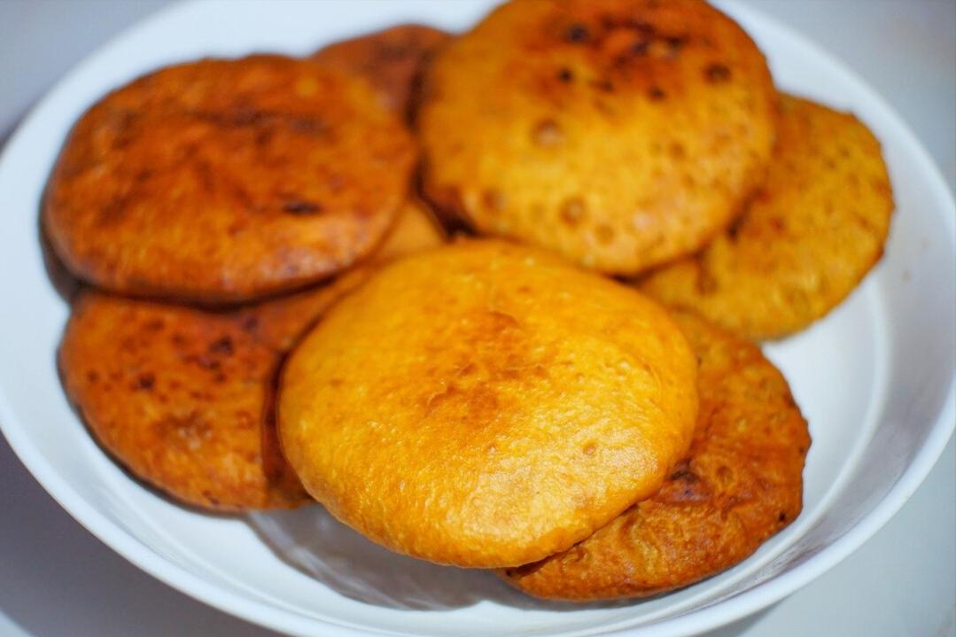 炸糖糕怎么炸又酥又脆不跑糖,炸糖糕做到这几步酥脆可口不流糖