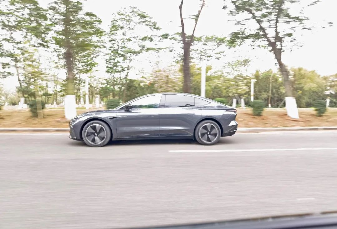 飞凡f7的巴赫座椅要买多少价位的,飞凡f7巴赫座舱真实体验