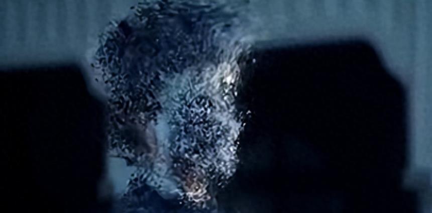 胸罩*点露**，花式泳衣，这些辣眼睛的操作，导演肚子里没一点墨水吗