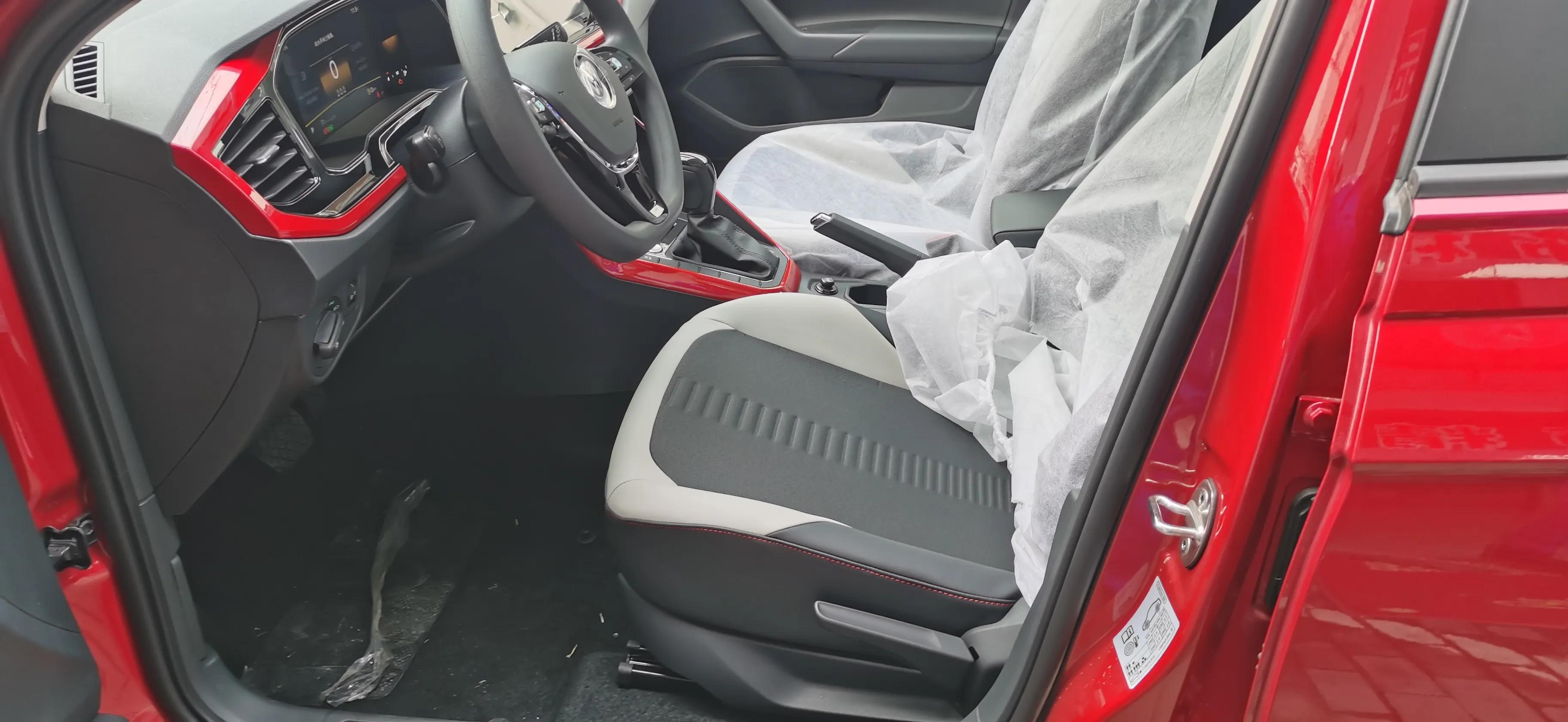 大众polo2021plus1.5l自动全景乐享版,大众21款polo1.5l炫彩科技版