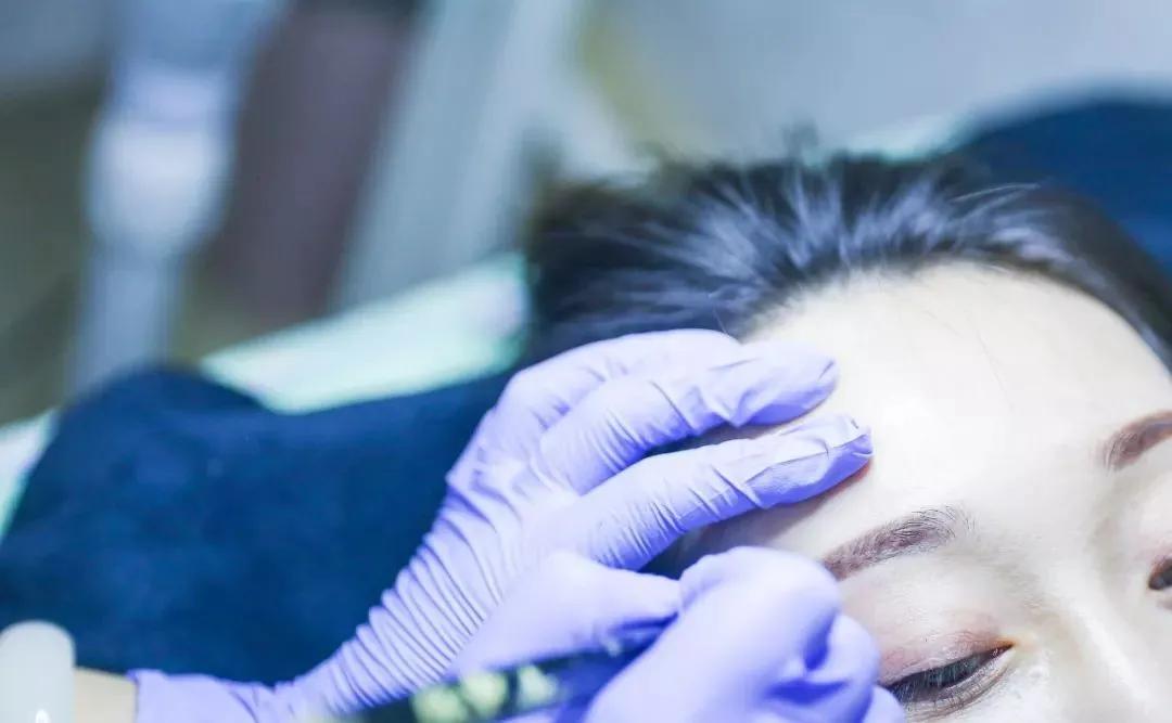 开个理发店一个月挣45千块钱,开理发店一个月赚多少钱