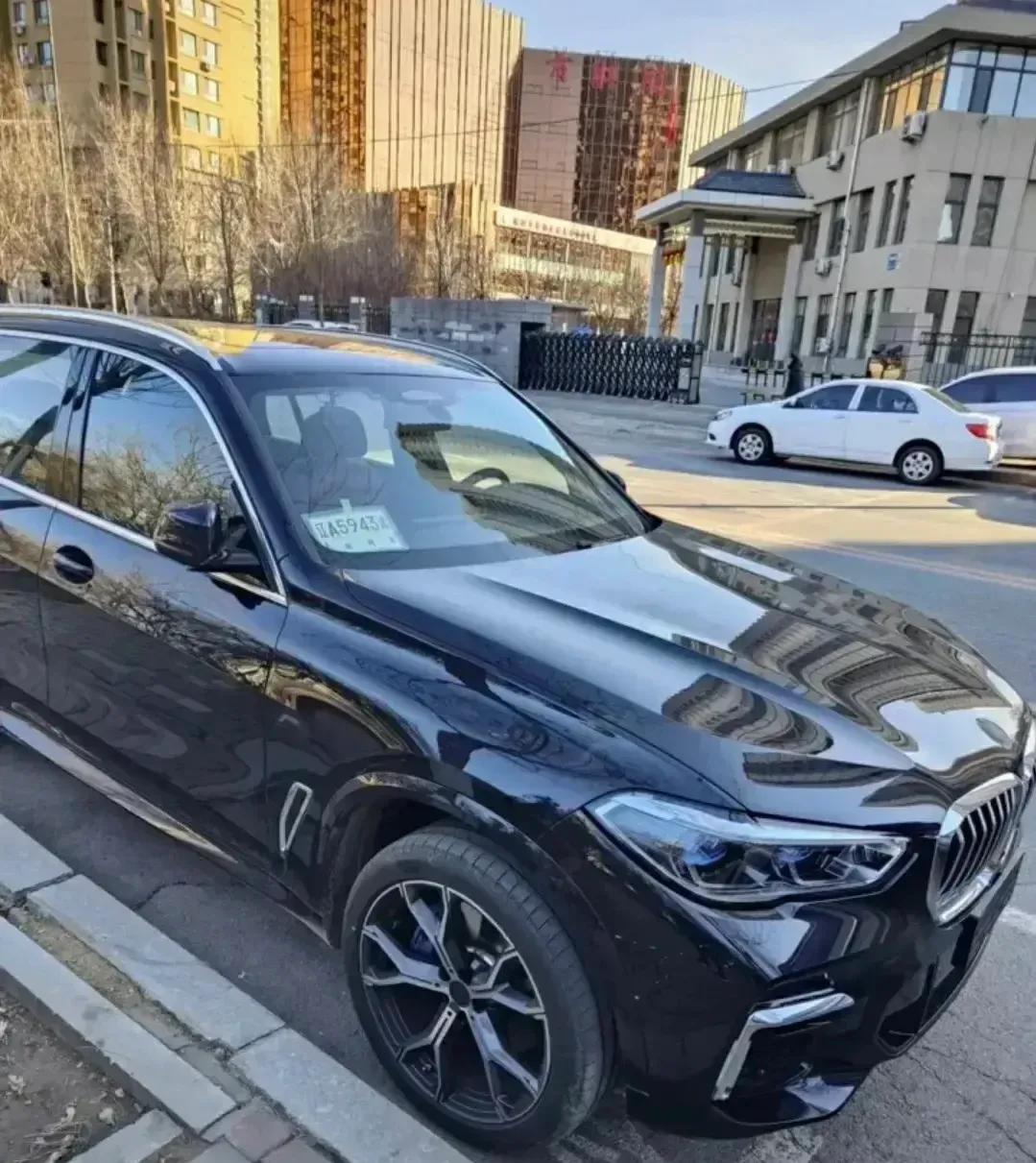 2010款宝马x52.0t与3.0t外观区别,2018款宝马x5xdrive28i2.0t