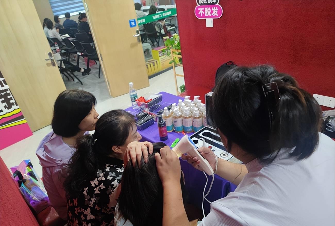 让我们共同打造一个首要任务！振东达霏欣与万民药房达成战略合作