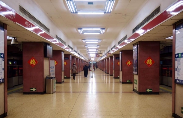 高端水磨石地板耐不耐脏,磨了几年的水磨石地板