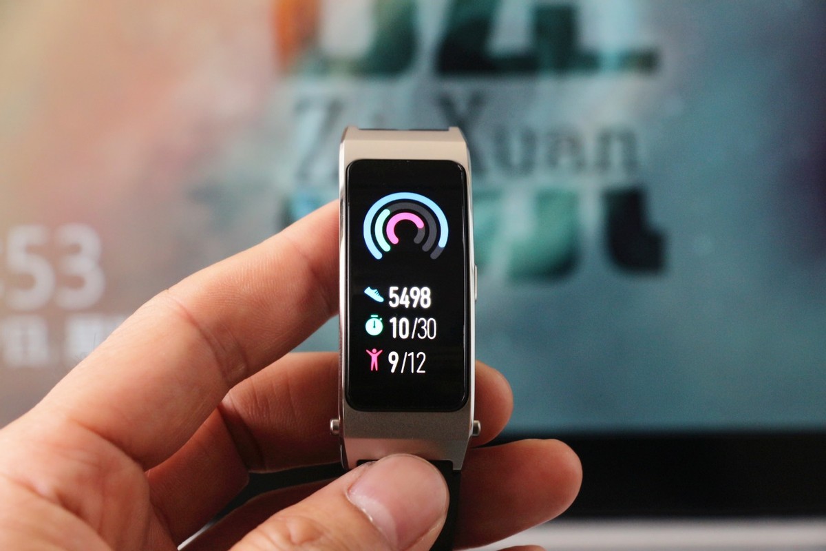 手环耳机二合一华为b7上手体验,华为什么时候发布新款B7手环