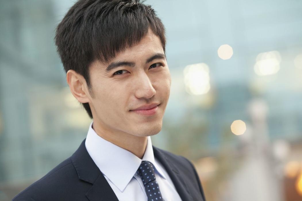 在婚姻中频频除权的大户老裘