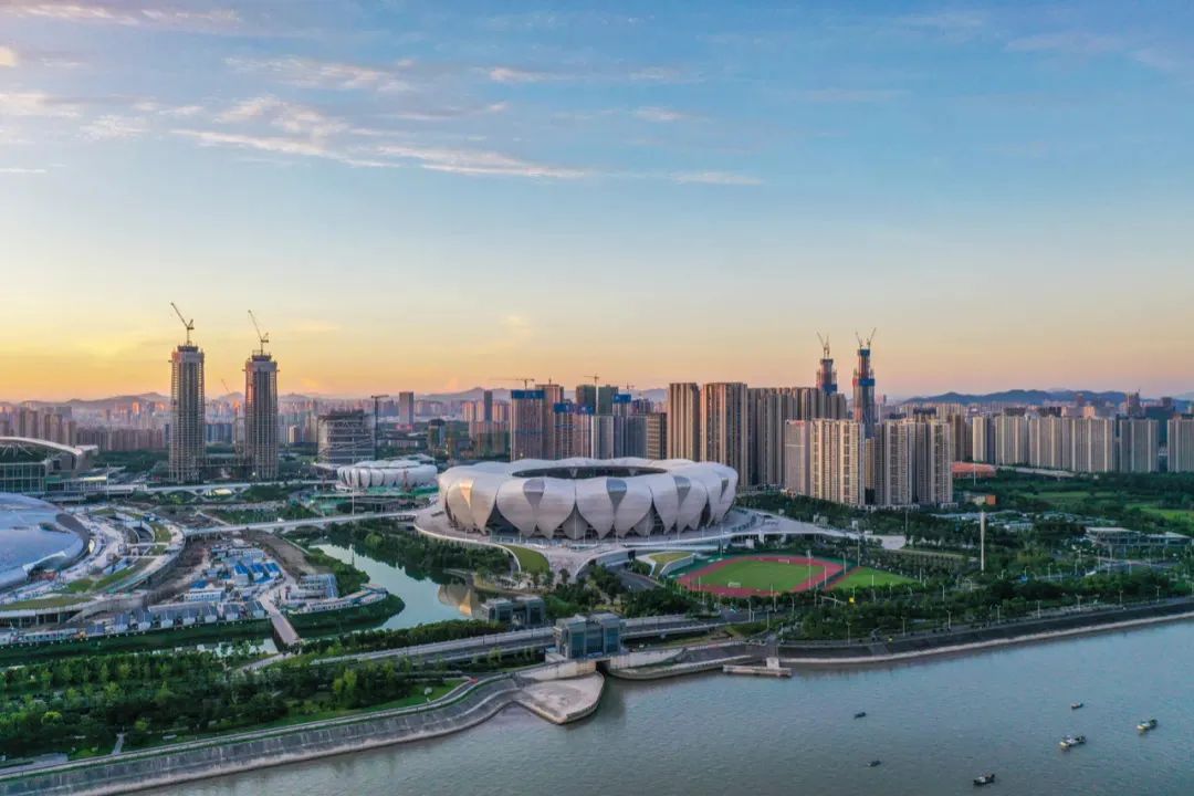 以租养贷每月还2000,以贷养贷一个月需还2万怎么办