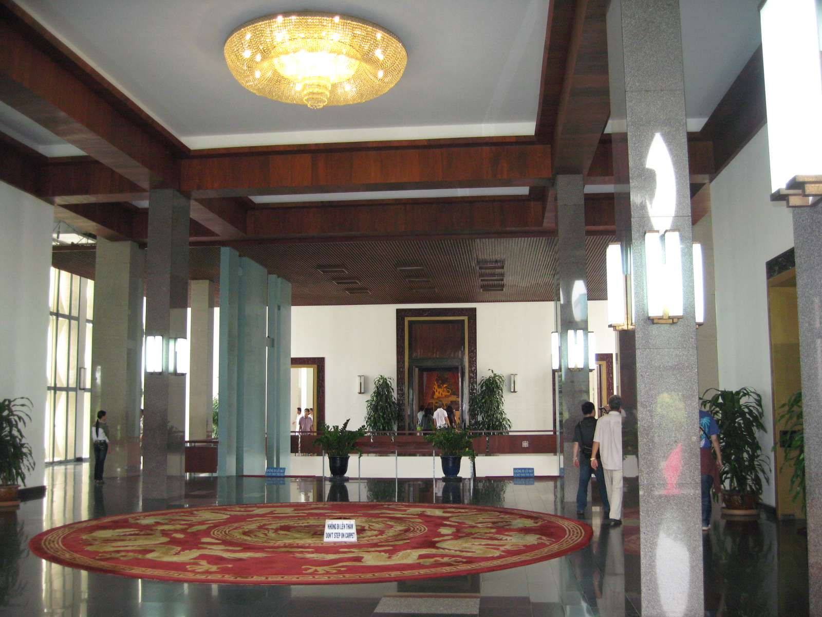 以前的西贡市和现在的胡志明市 (柬埔寨西贡和越南西贡)