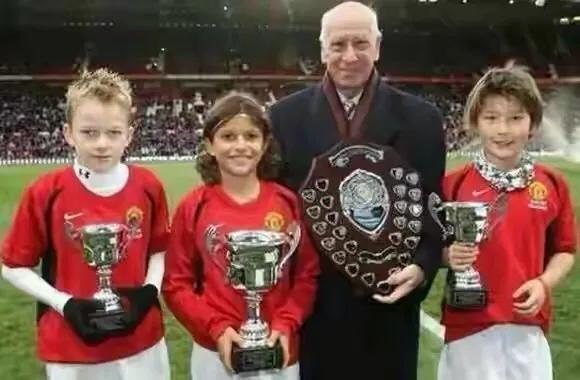 挪威天才奥德加德,挪威华裔天才足球球员