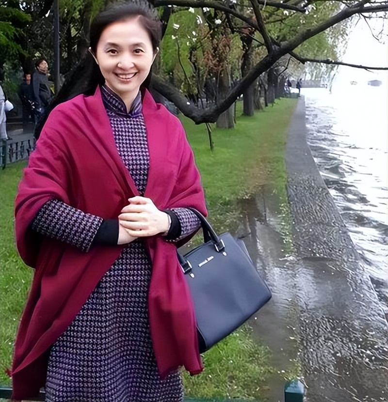 旗袍老师胡红梅,胡红梅老师事件过程