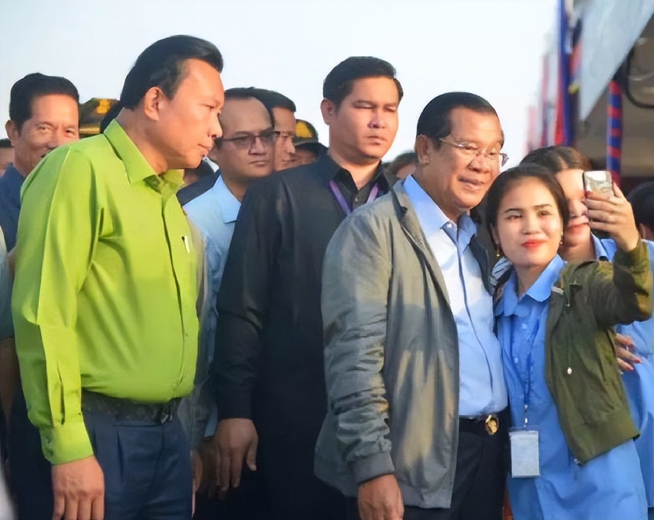 柬埔寨华人首相，洪森连续掌权三十多年，为何被称越南“仆人”？