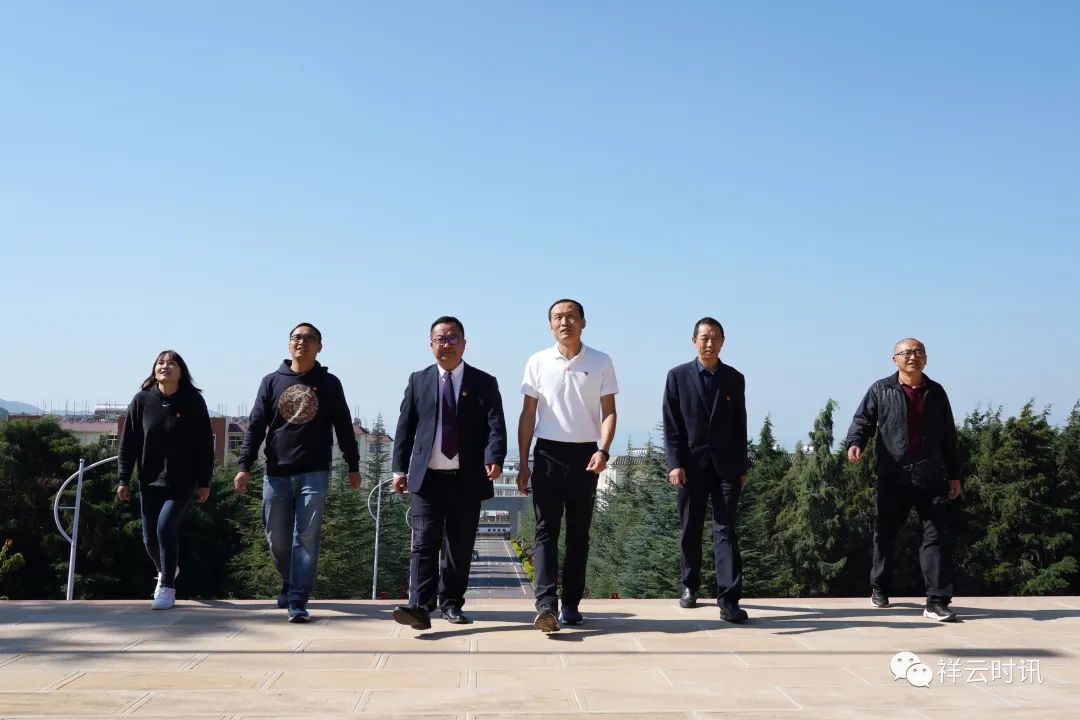 传承红色精神争做时代楷模,传承红色基因争做新时代标兵