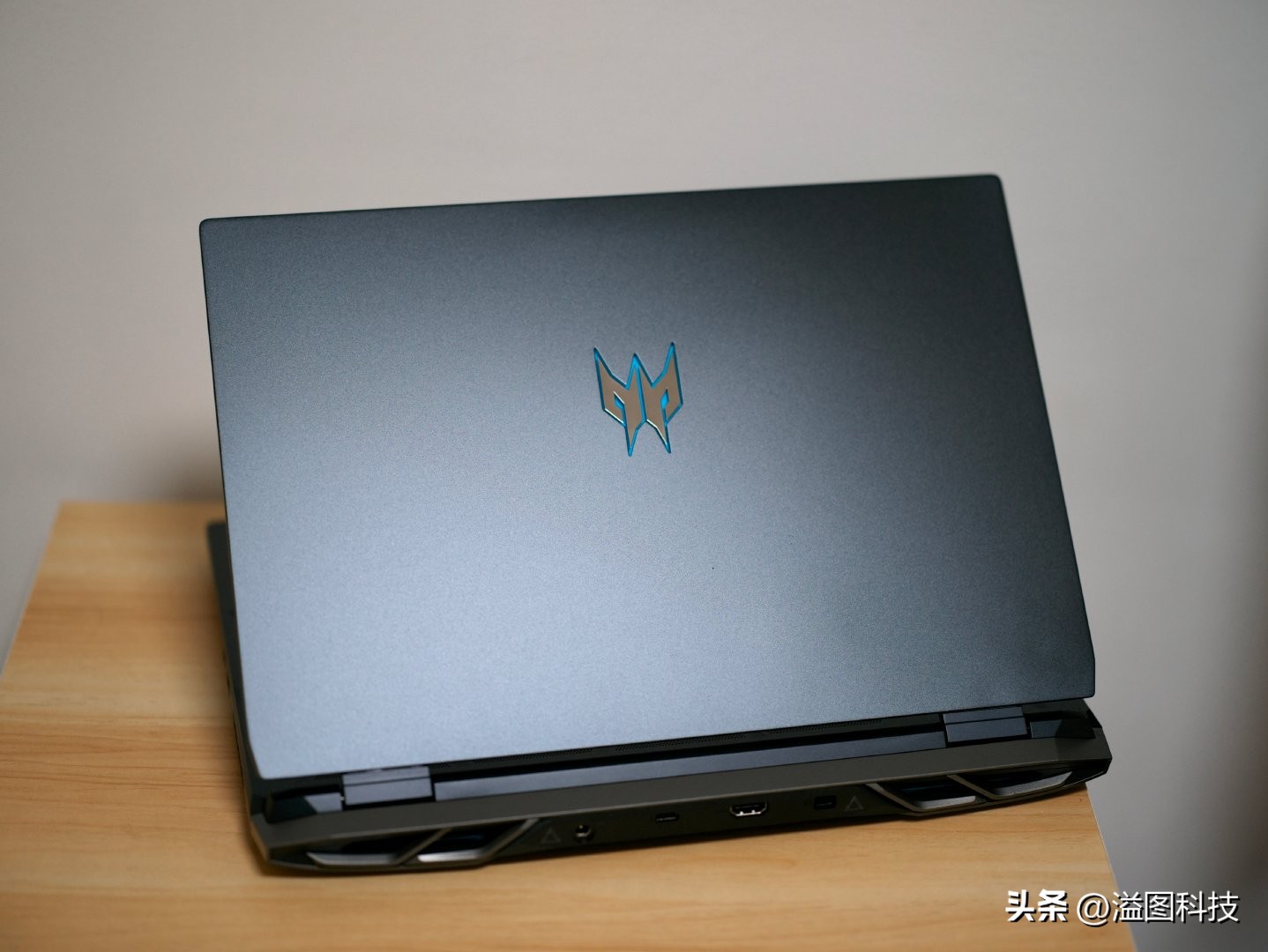 持续进化的游戏,宏碁掠夺者战斧300和拯救者r9000p