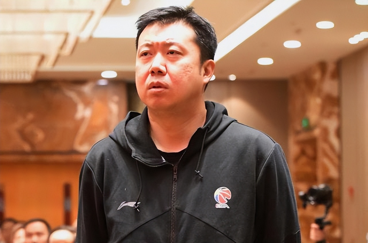 王治郅39岁,42岁王治郅经历二婚